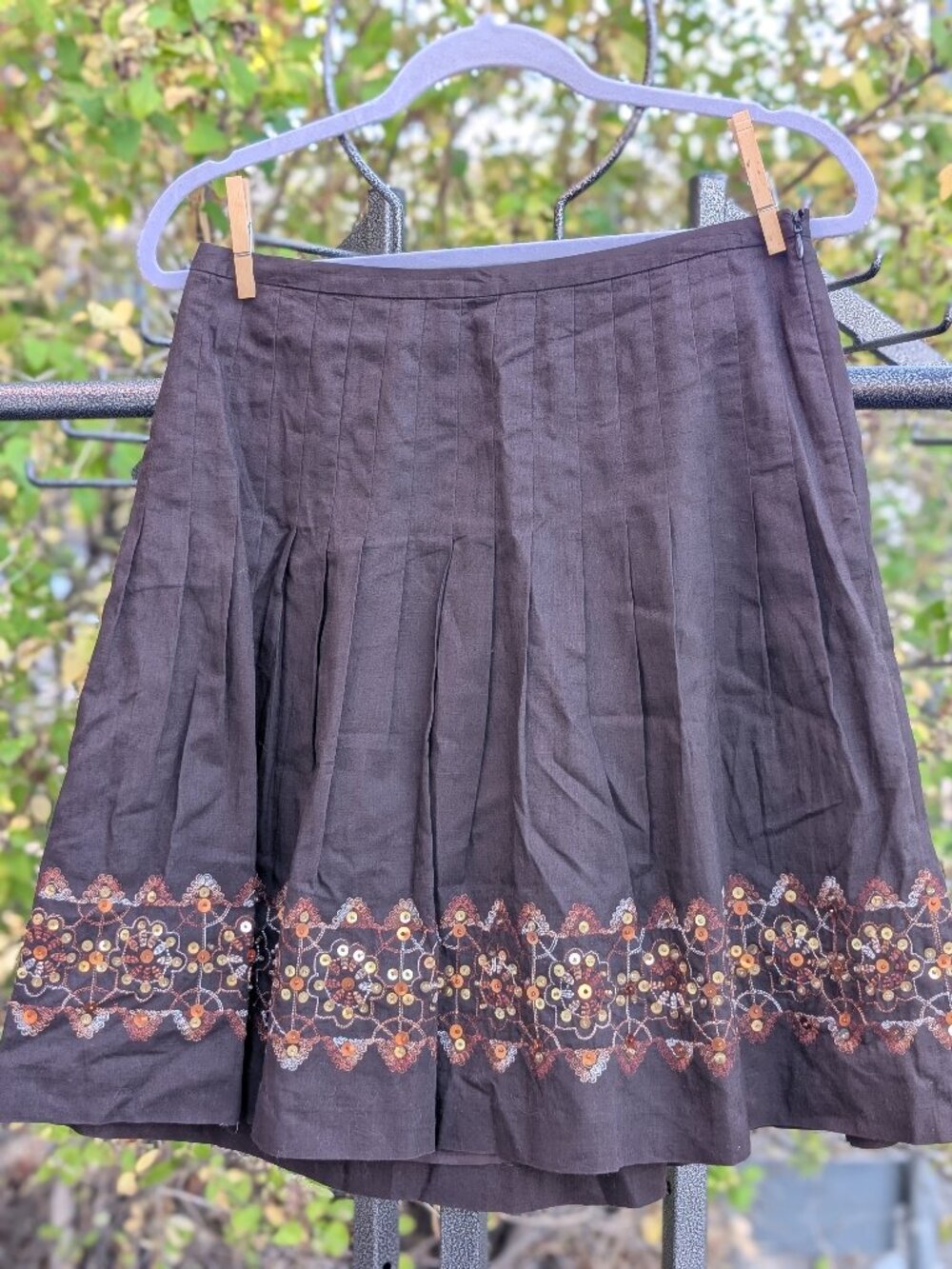 Ann Taylor LOFT Petites Brown Linen Skirt 6P Embroidered Sequin Boho Pleated Art